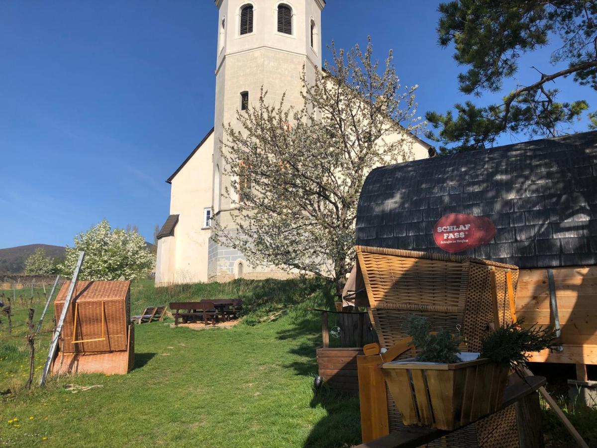 Schlaffass - Schlafen Im Holzfass Thallern Gumpoldskirchen Bagian luar foto